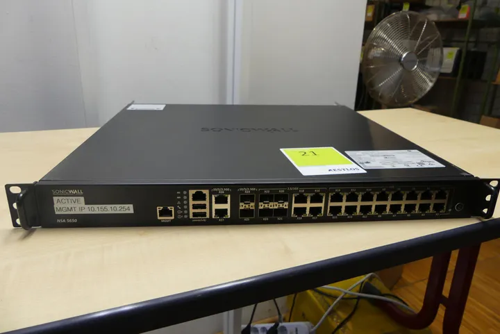 SonicWall Firewall/Netzwerk-Security-Appliance Modell: NSA 5650